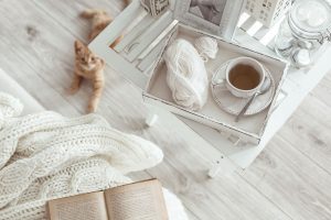 beli parket u skandinavskom uredjenju enterijera